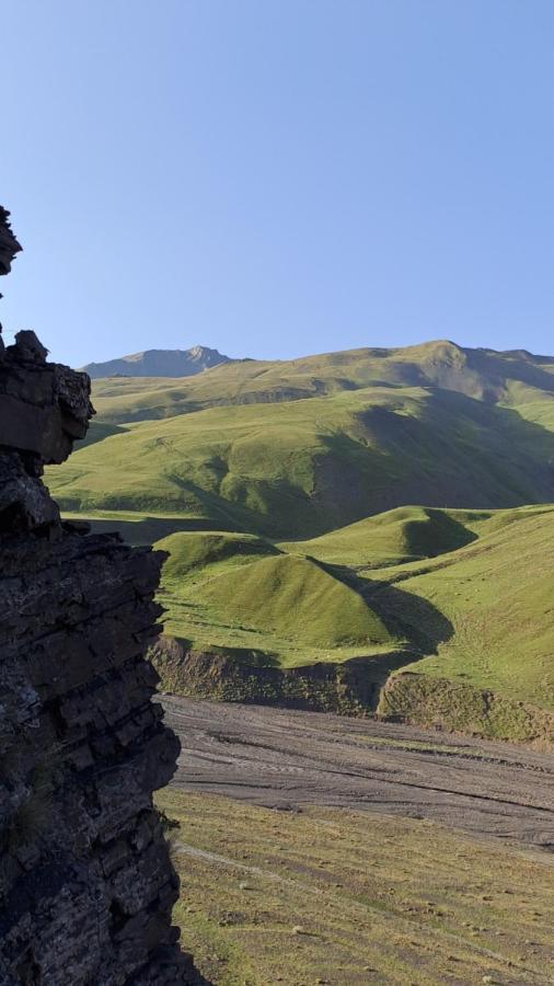 ホテル Mountain House Xinaliq エクステリア 写真